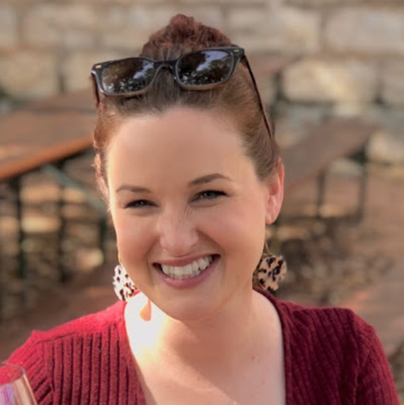 Meet your Posher, Olivia - Picture 1 of 1